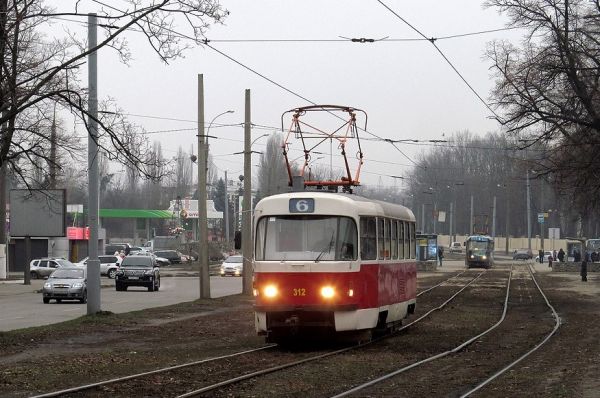 У Харкові запускають рух тролейбусів і трамваїв після ракетних ударів 9 березня