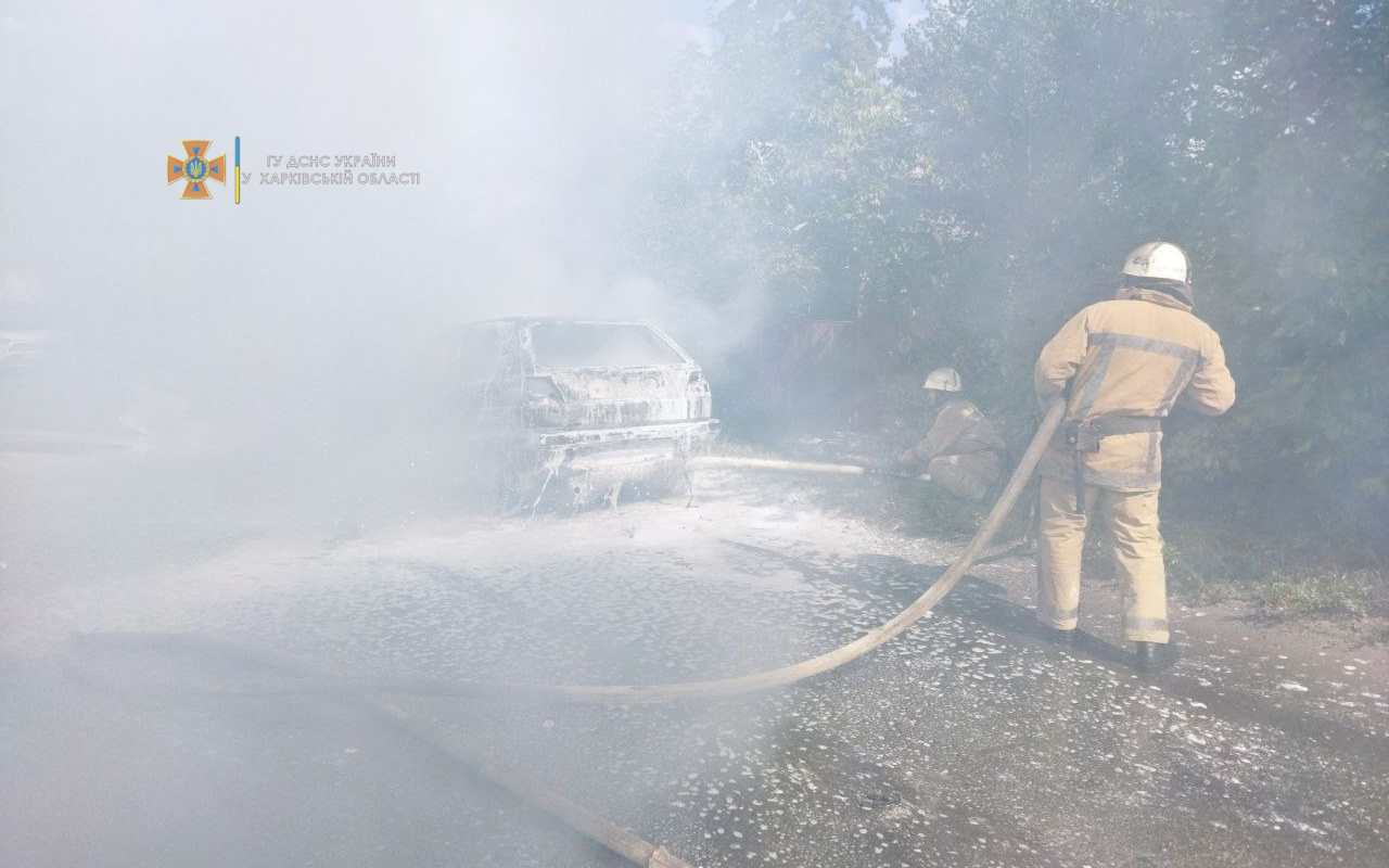 Автівка загорілася у Висоанській громаді