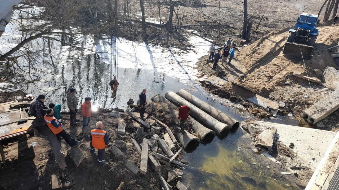 На Харківщині зробили тимчасові об'їзди двох зруйнованих мостів