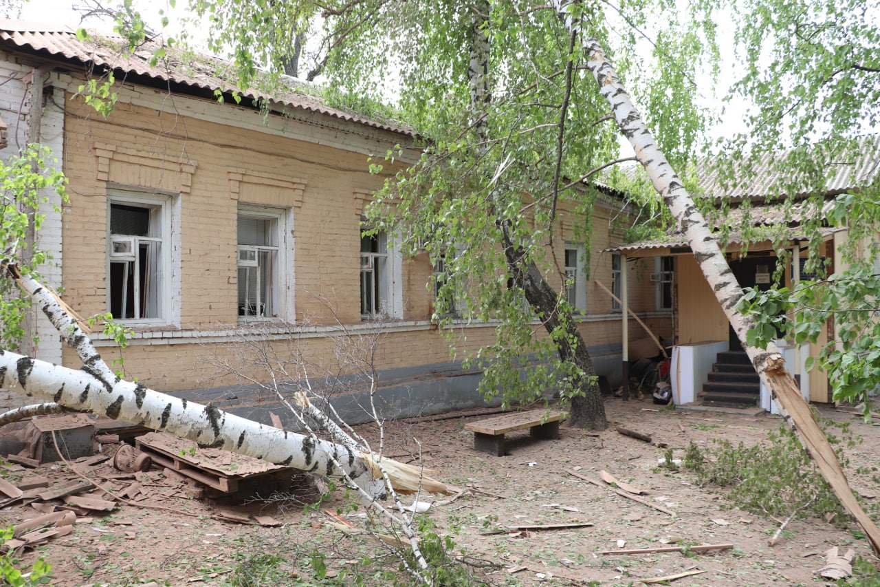 Росіяни з “Урагану” обстріляли Дергачі: є загиблі та поранені. Відео, фото. ОНОВЛЕНО