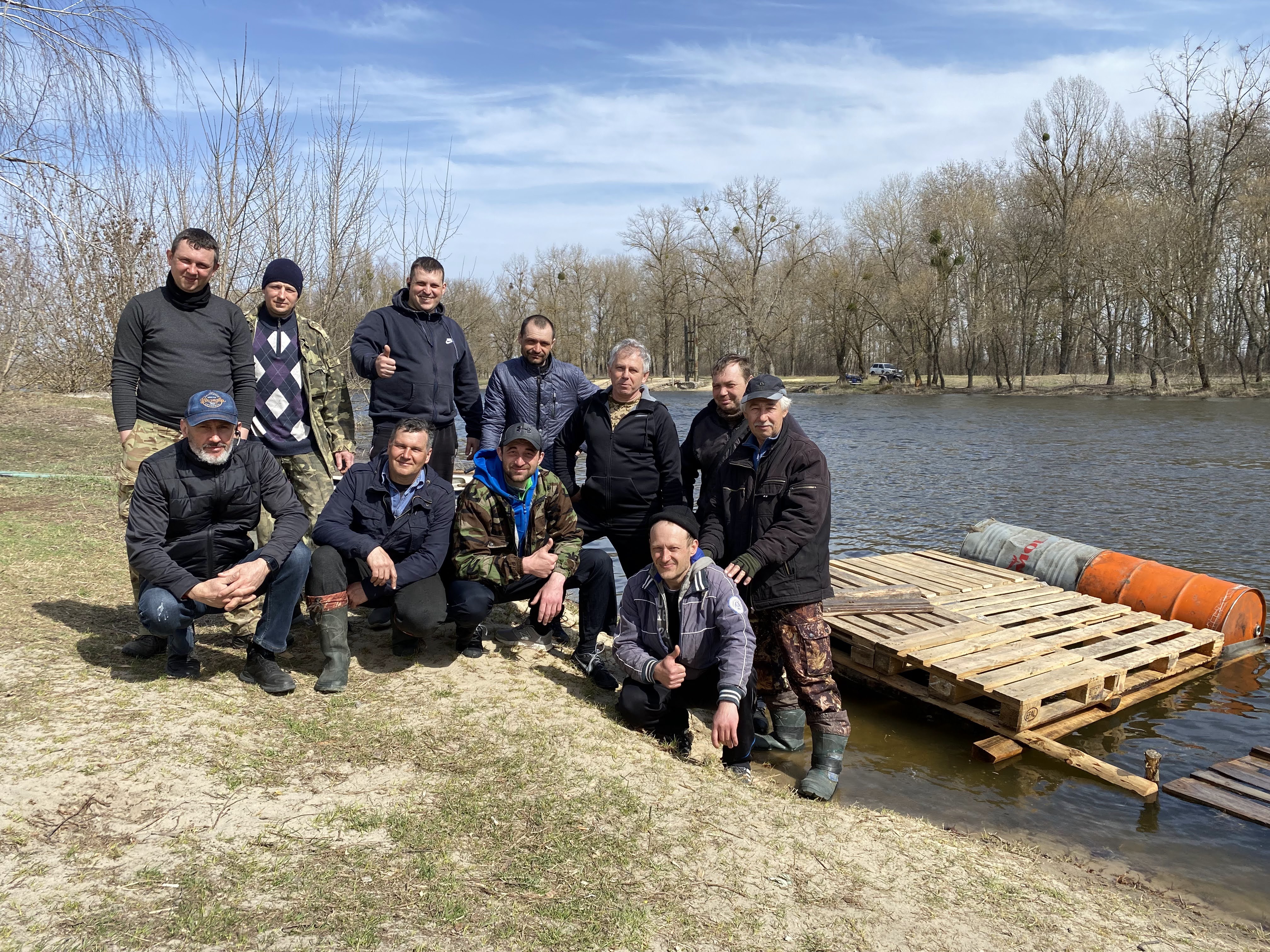 У Змієві місцеві активісти налагодили човнове сполучення через Сіверський Донець