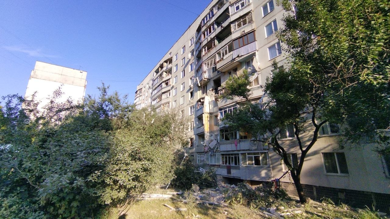Окупанти обстріляли місто на Харківщині: пошкоджено домівки