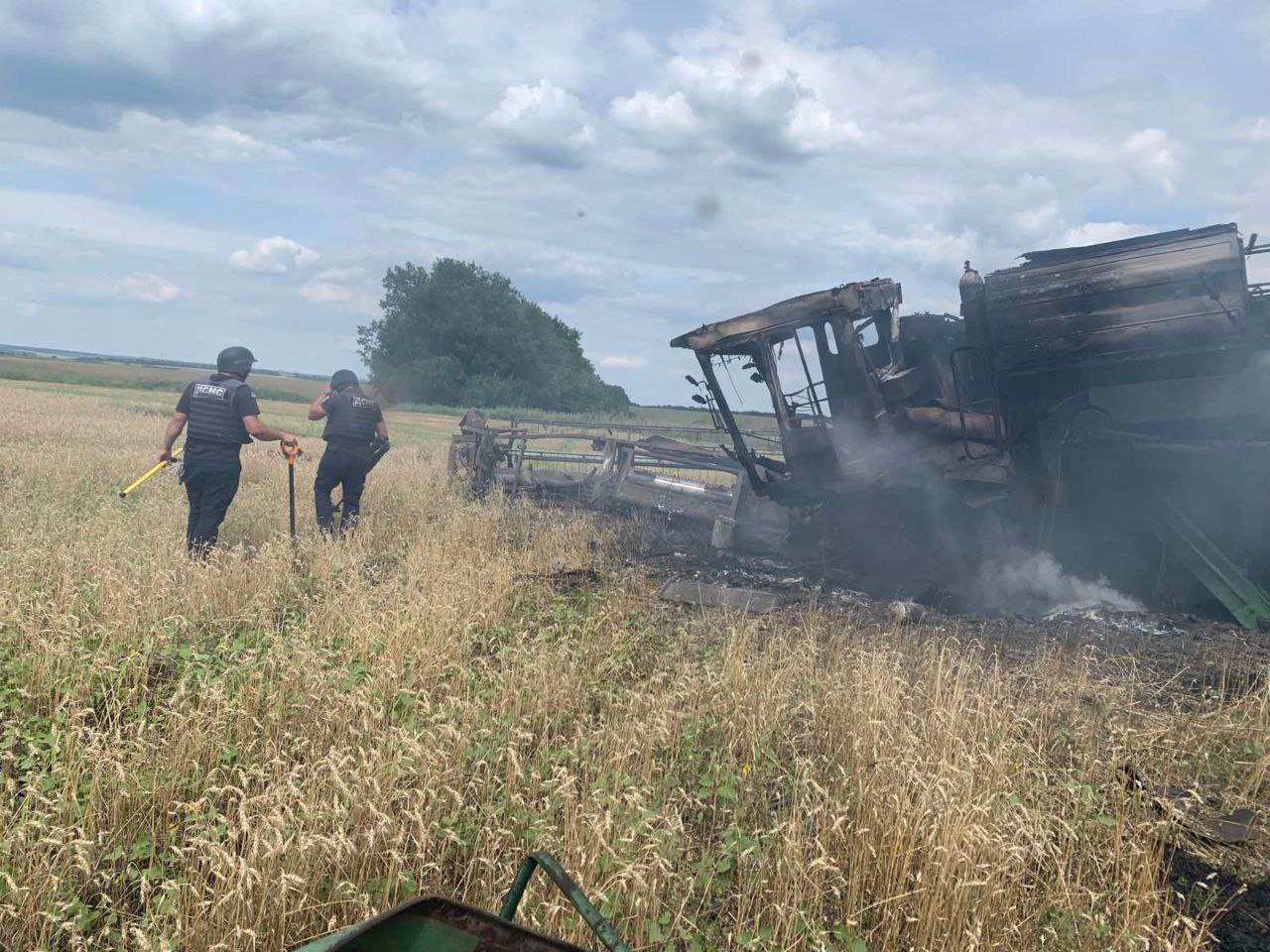 У Харківській області на протитанковій міні підірвався комбайн