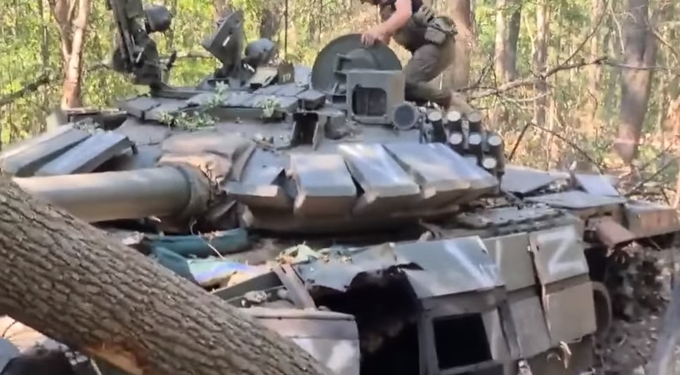 Трофей ЗСУ на Ізюмському напрямку російський танк Т-72Б3