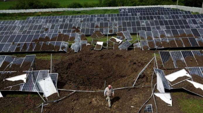 Вирва від потрапляння ракети на території сонячної електростанції