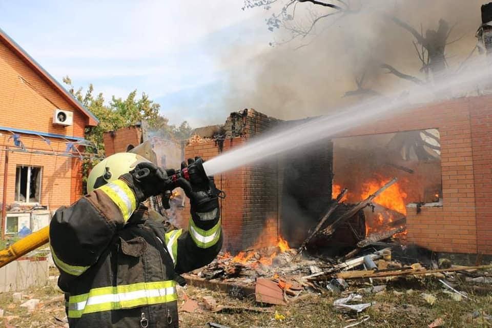 «Рятувальники приїжджали на виклик у передмістя Харкова, а там рідні загинули»