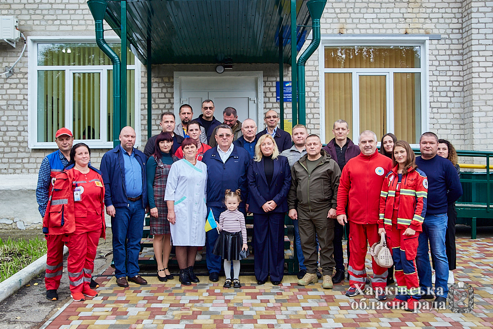 Голова Харківської обласної ради та міський голова Лозової на відкритті лікарні у Орільці