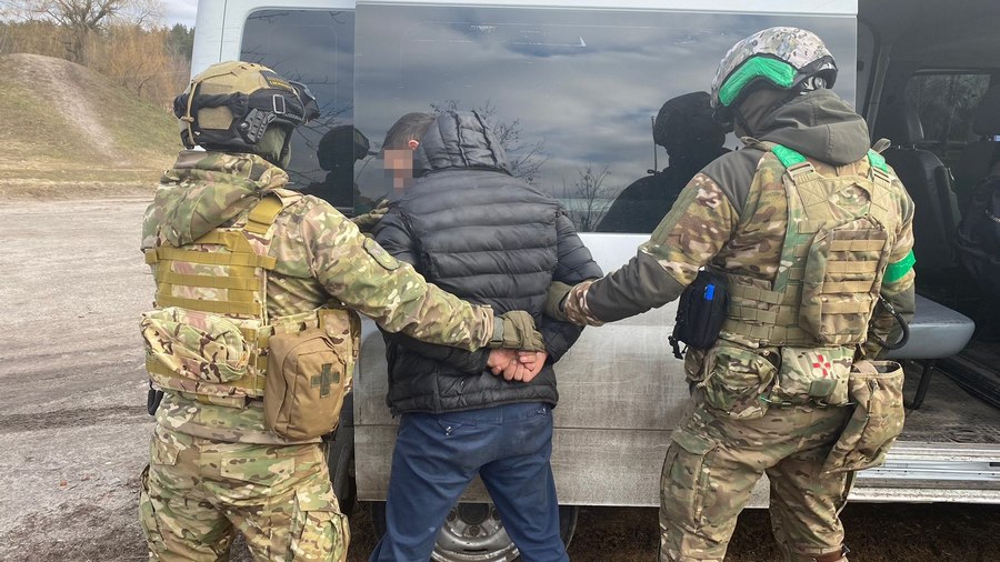 Харків, поліція затримує небезпечного злочинця 