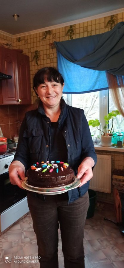 Світлана Сидоренко приготувала торт на день народження старшої дочки 