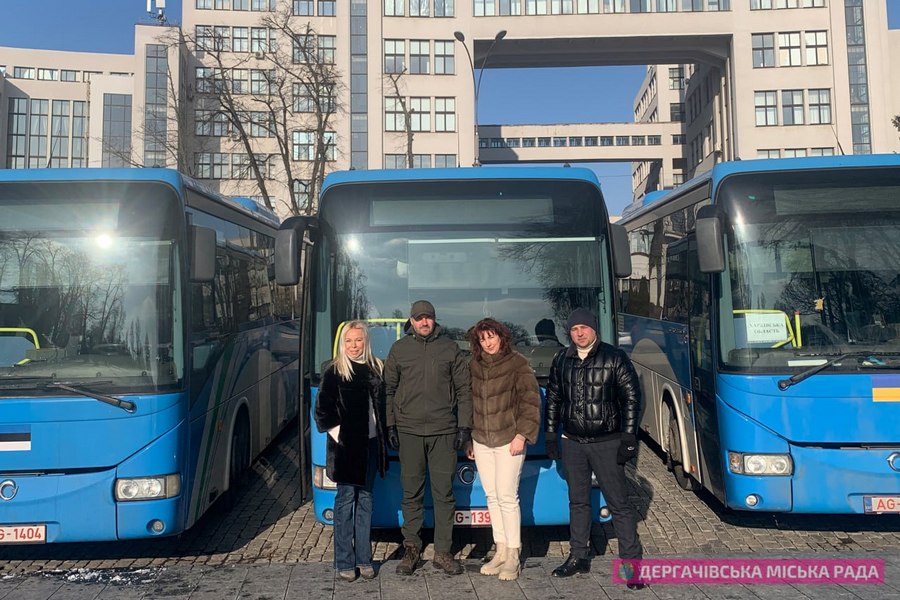 Дергачі. Шкільний автобус з Естонії