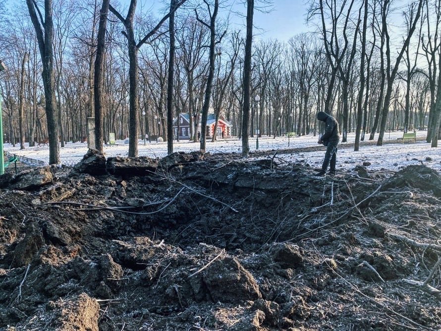 Вирва на місці влучання ракети, Харків