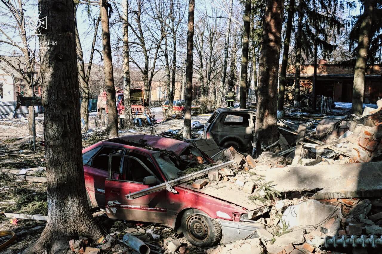 Зруйновані автівки, Дворічна, Харківська область