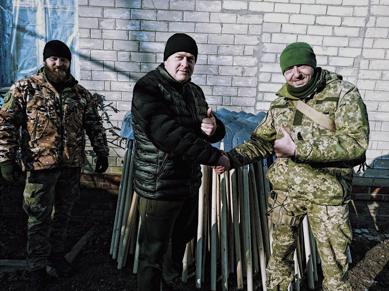 Волонтери допомагають військовим, Харківська область