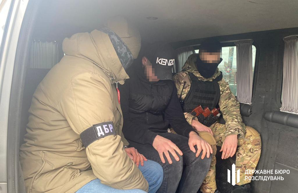 Житель Харківщини незаконно переправляв чоловіків через кордон
