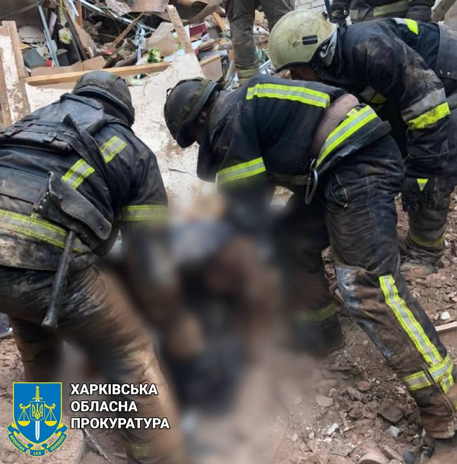 Куп’янськ, 25 квітня. Рятувальники дістали тіло другої жертви