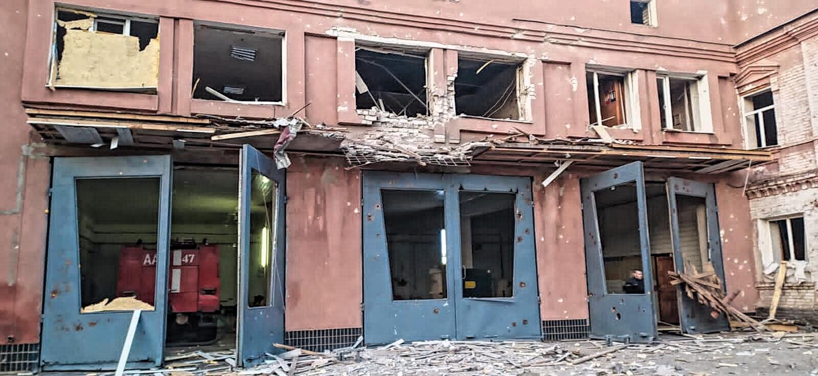 Пожежна частина після обстрілу, Харківська область