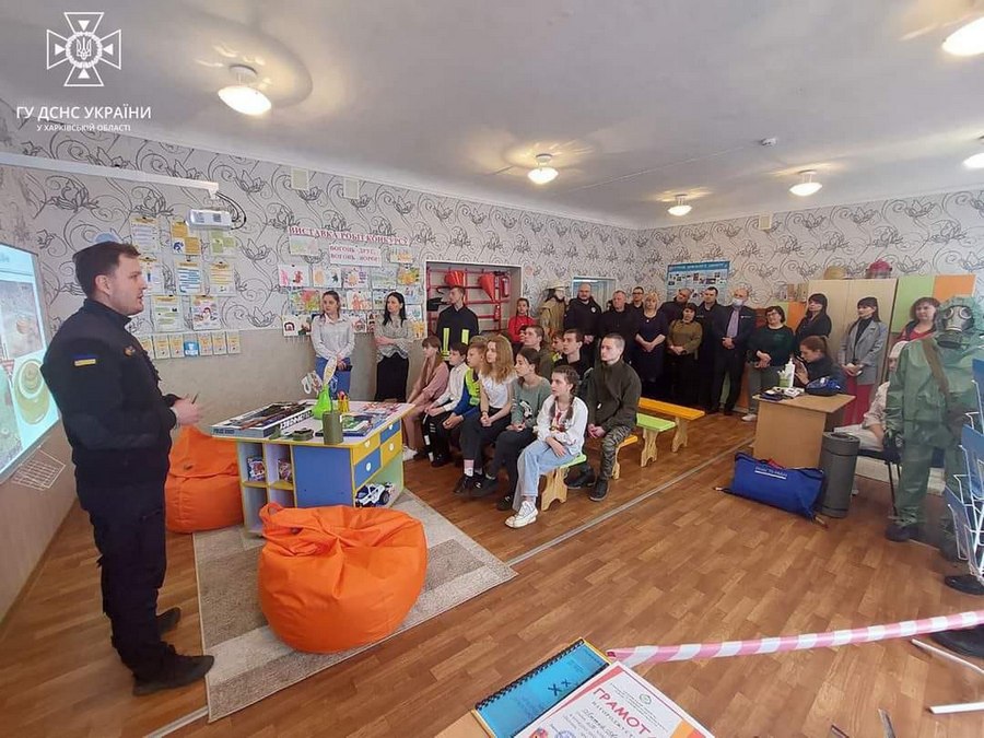 Школярі Донецької ТГ навчаються діяти в надзвичайних ситуаціях