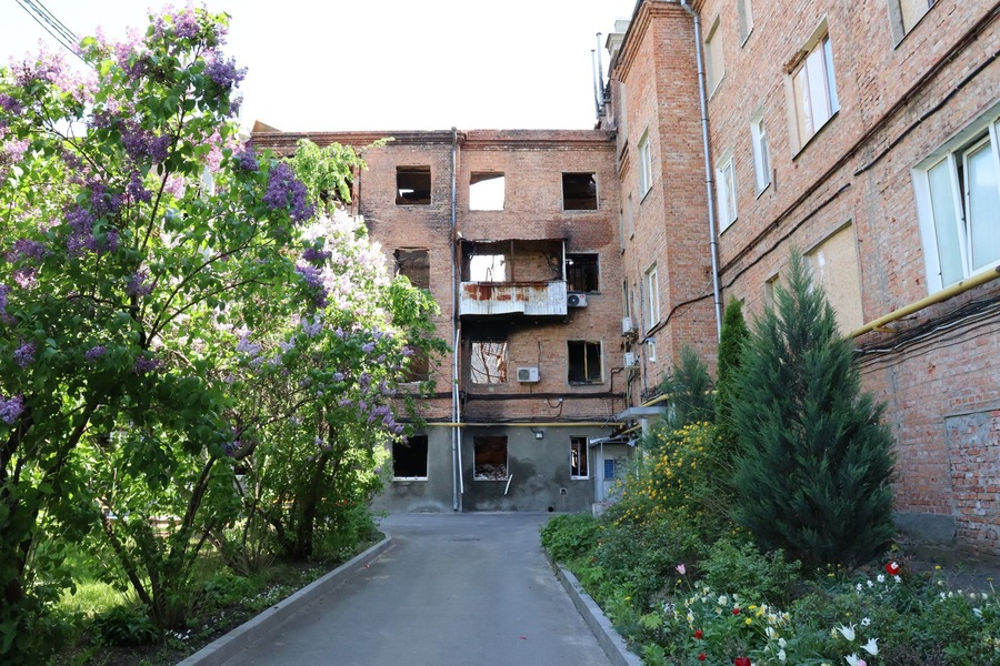 Газопостачання відновлюють у зруйнованому обстрілами будинку у Київському районі Харкова