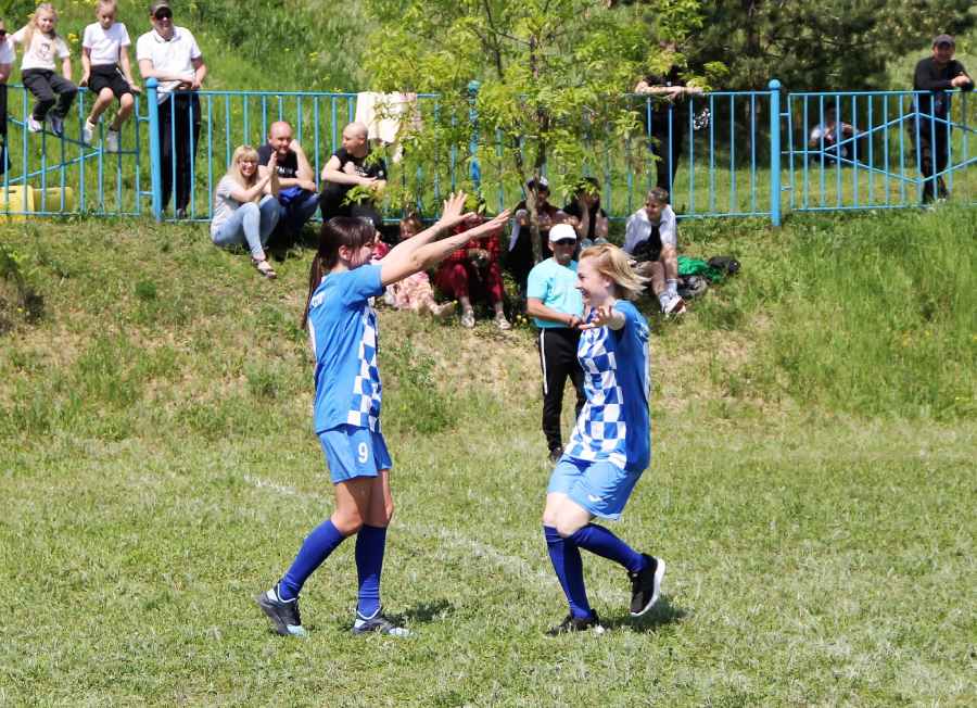 Жіночий футбольний турнір у Донецькій ТГ, Харківська область