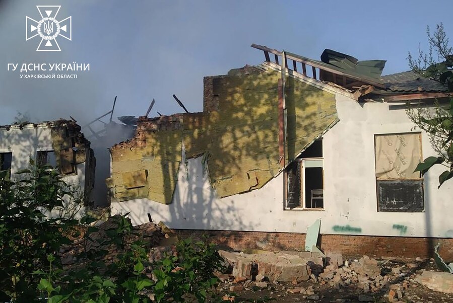 У місті Ізюм Харківської області рятувальники ліквідували чотири пожежі 