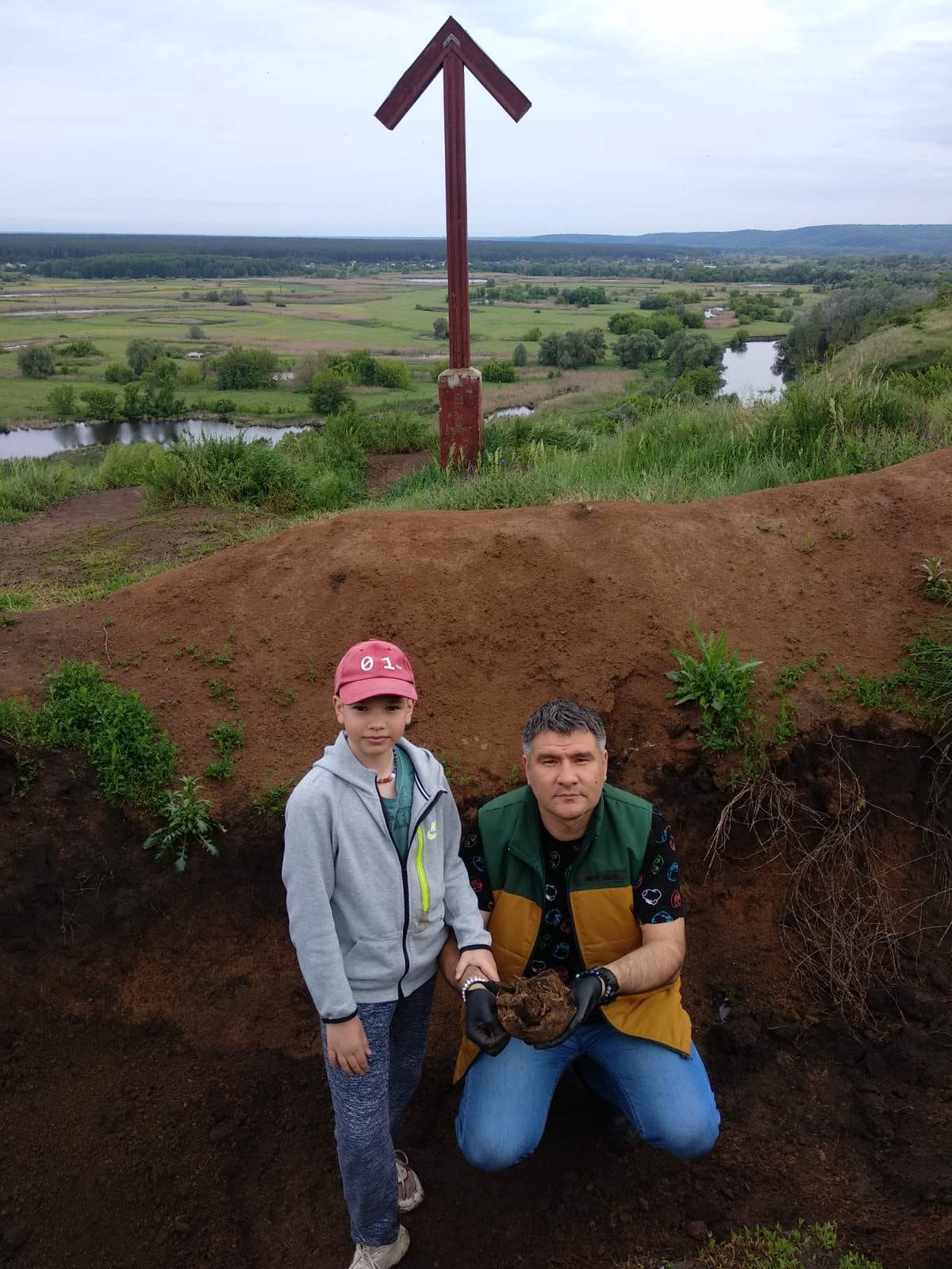 Археологі дослідили випадкову знахідку біля Зміїва