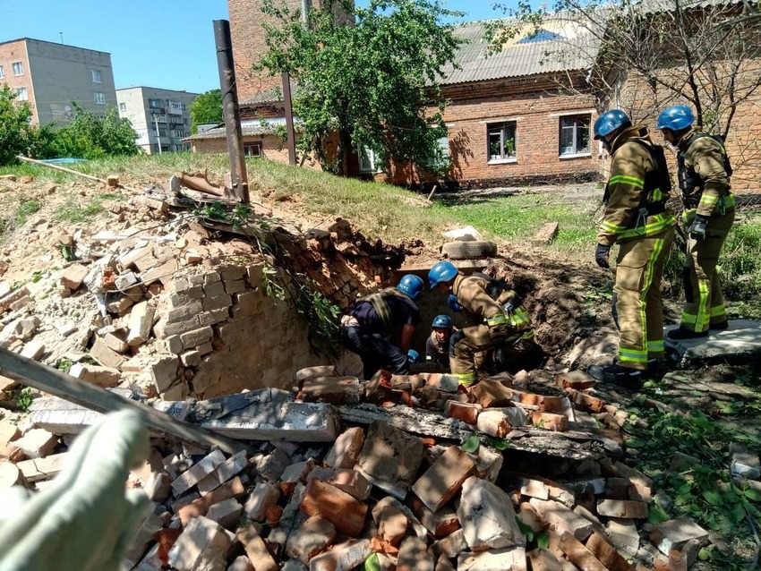 Наслідки ворожих осьтрілів у Білопіллі