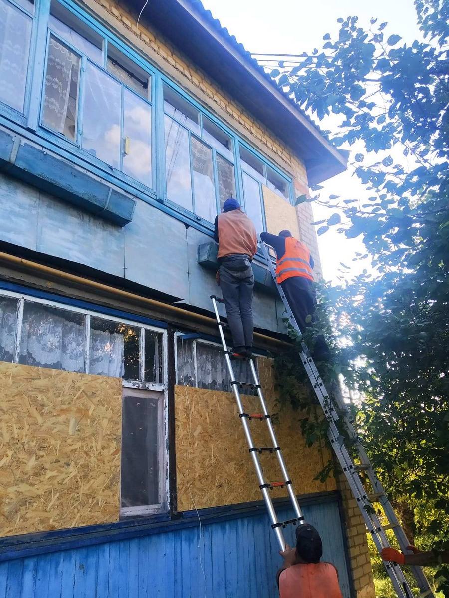 Великий Бурлук, Харківська область. Ліквідація наслідків обстрілів