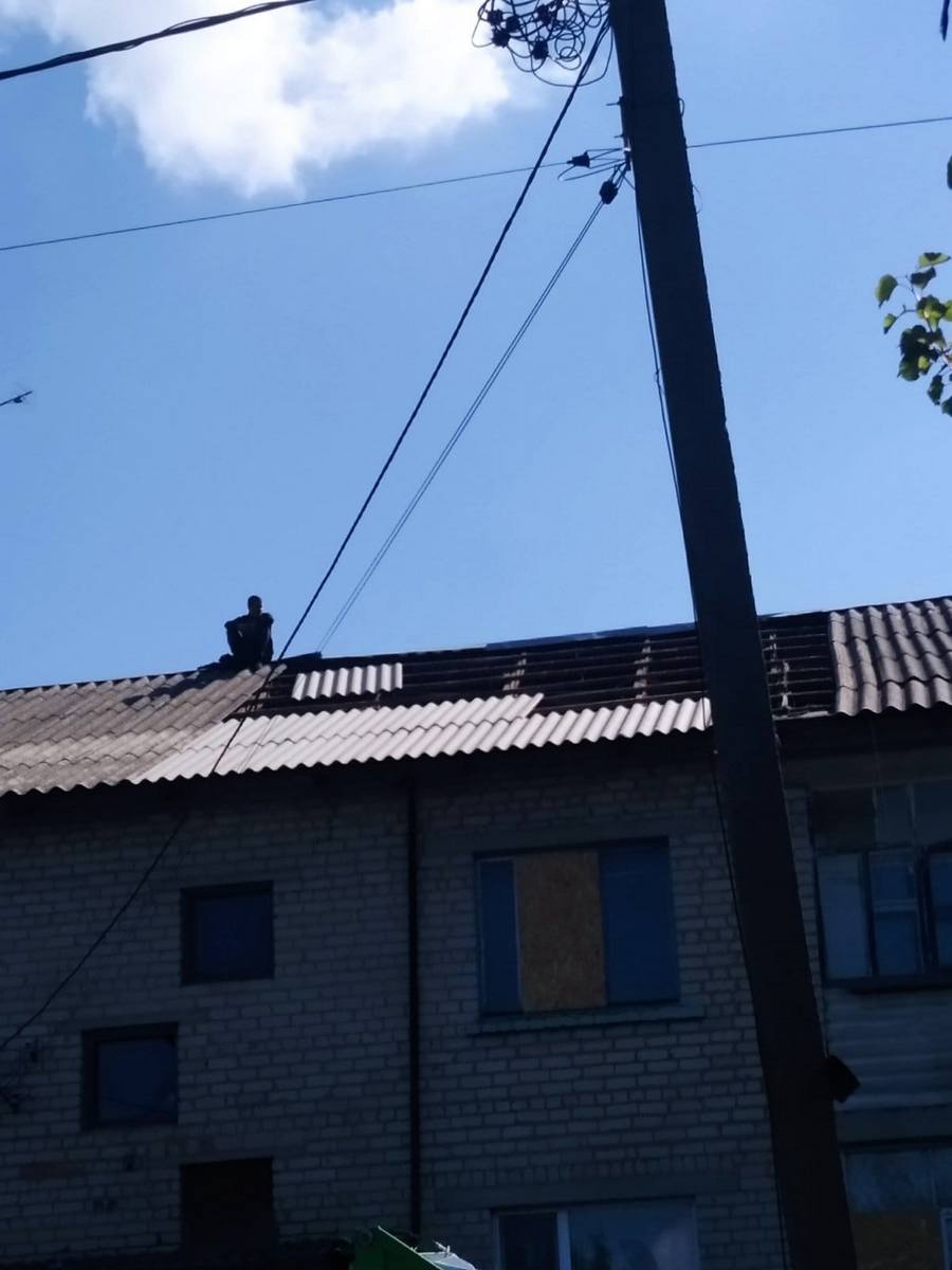 Великий Бурлук, Харківщина. Комунальники ліквідують наслідки обстрілів