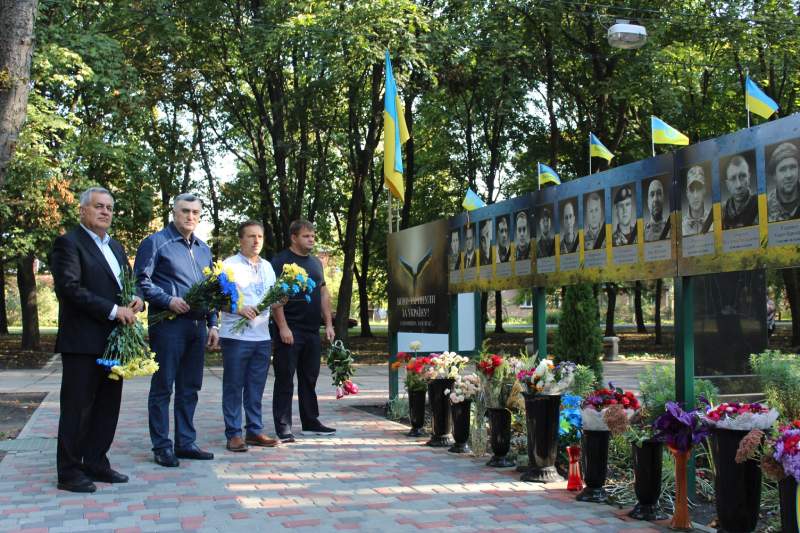 У Сахновщині вшанували пам'ять загиблих героїв, Харківська область