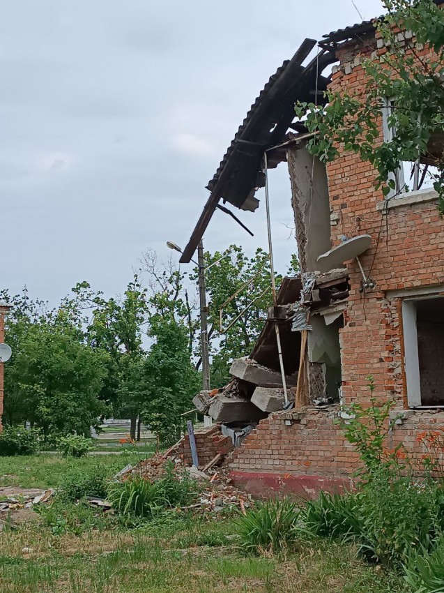 Чугуїв, Харківська область. Пошкоджений будинок на Фортечному узвозі