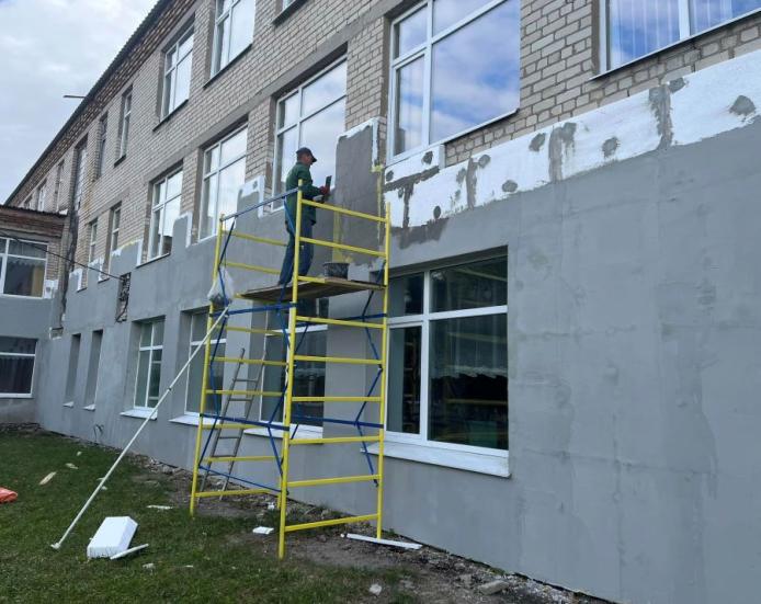 Заміна вікон у Шелестівському ліцеї Коломацької громади