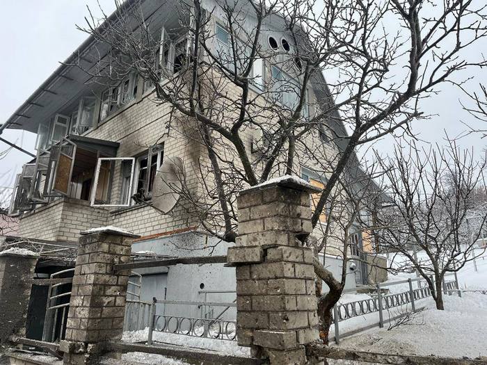 Обстріл Куп’янська 12 грудня 2023. У житловому будинку вибиті вікна 