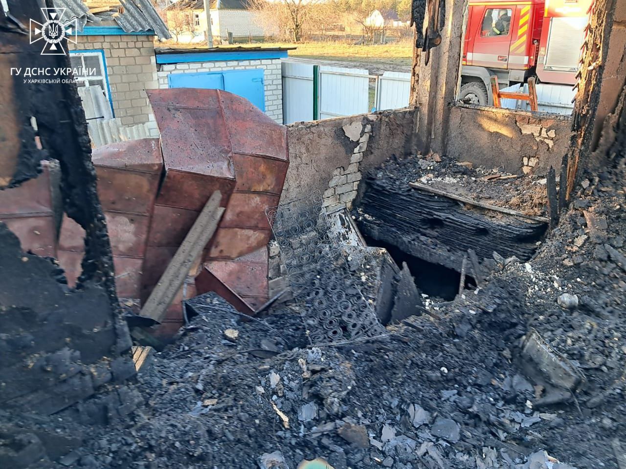 Пожежа унаслідок обстрілу в селі Подоли, Харківська область