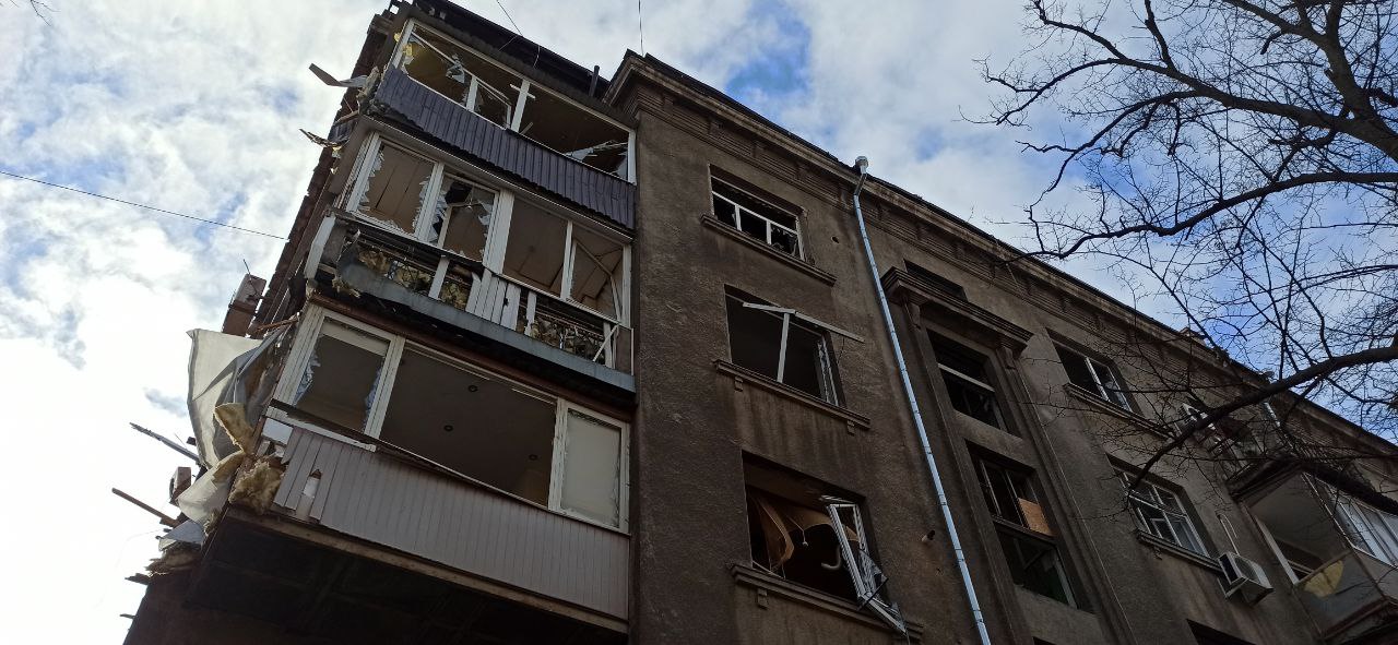 Обстріл Харкова, вибиті вікна житлових будинків