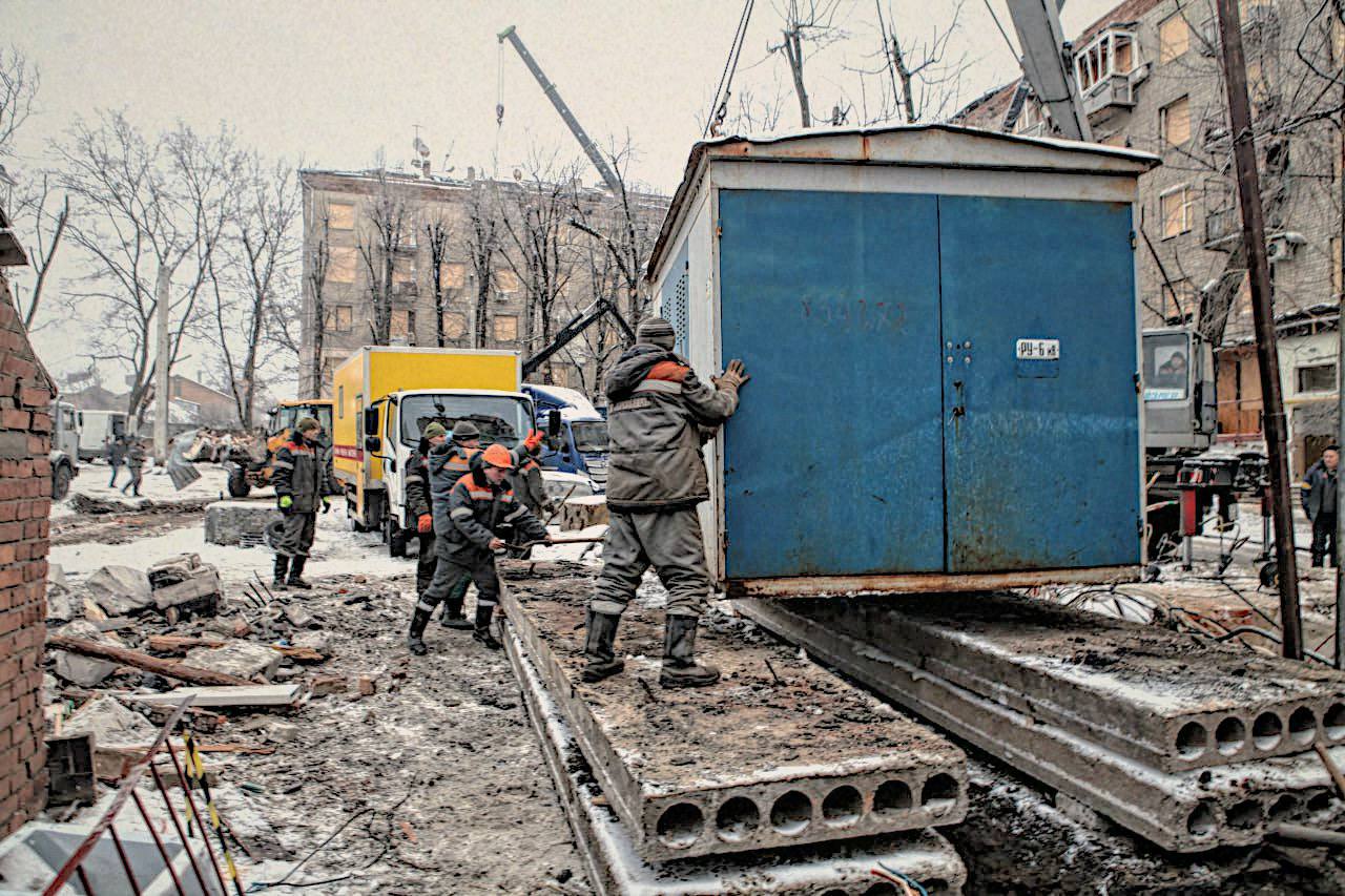 Енергетики працюють на місці обстрілу у Харкові