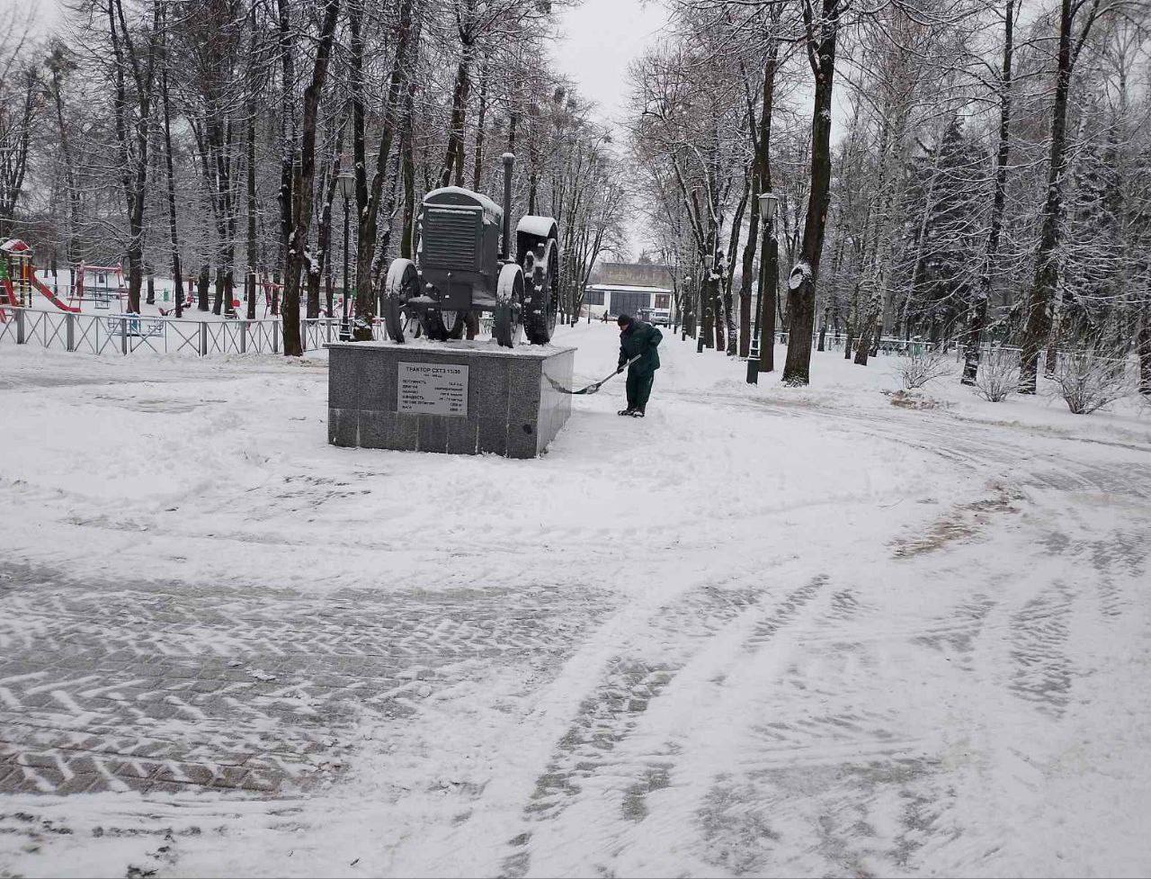 Прибирання снігу у Харкові