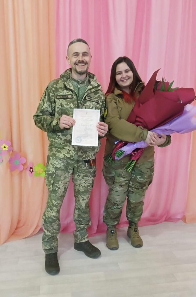 У Харкові одружилися військові