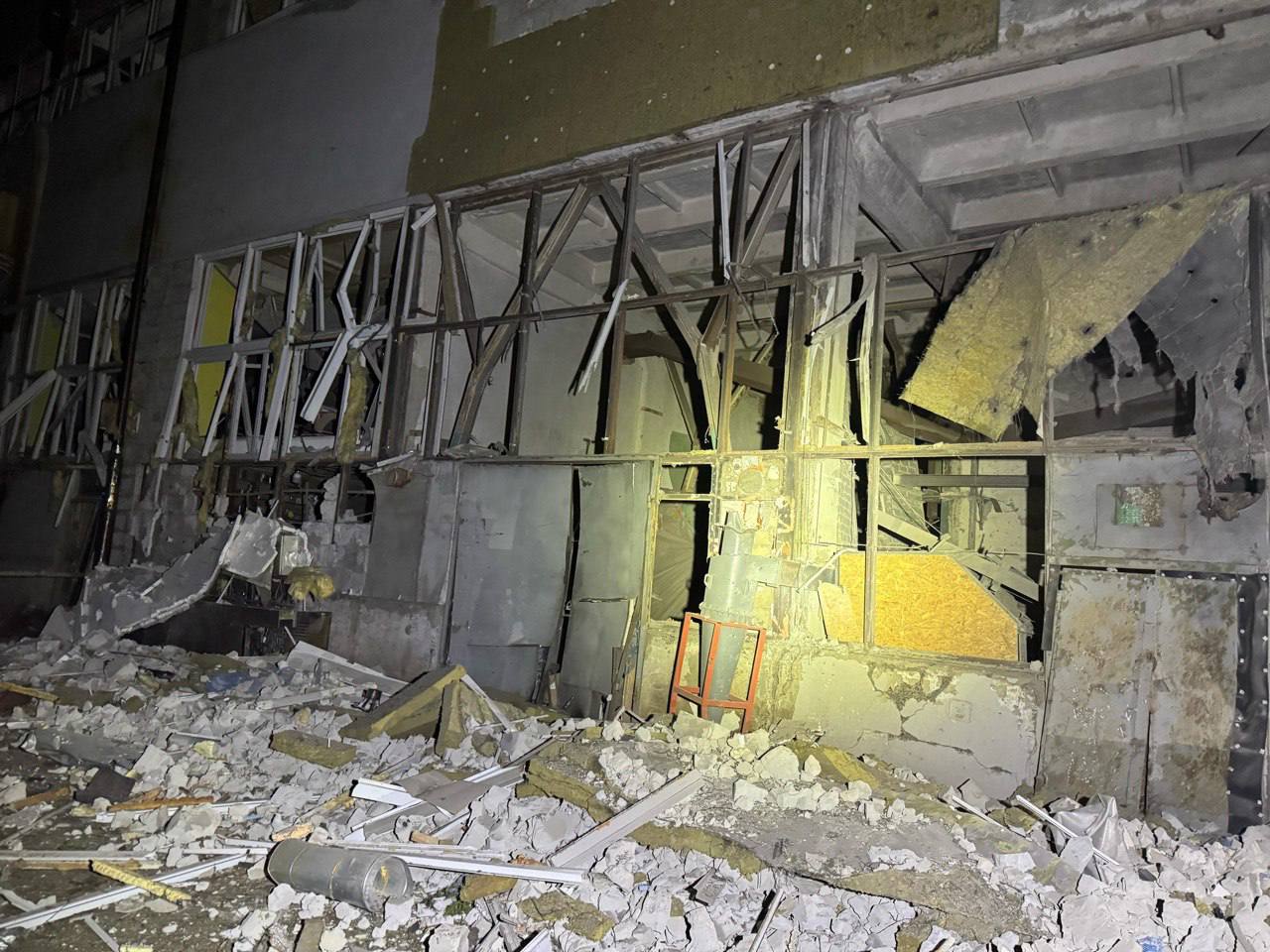 зруйнована будівля