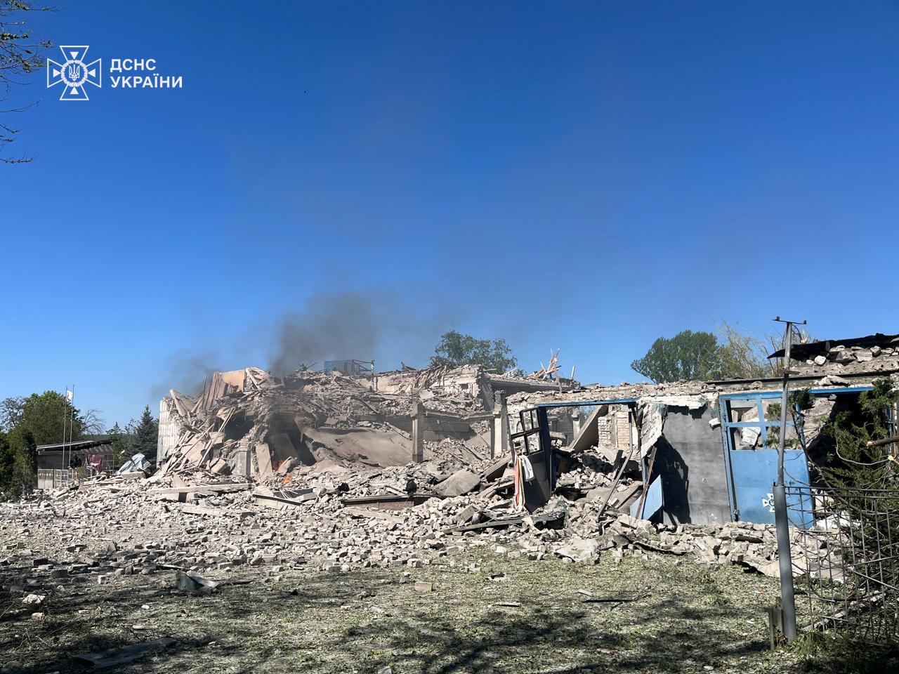 росія вдарила по частині ДСНС