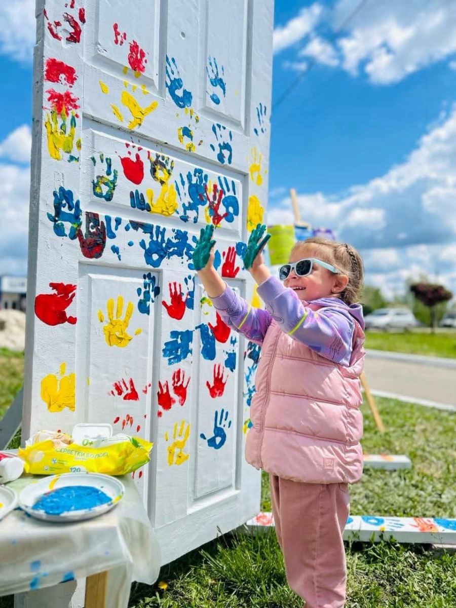 Двері в родину