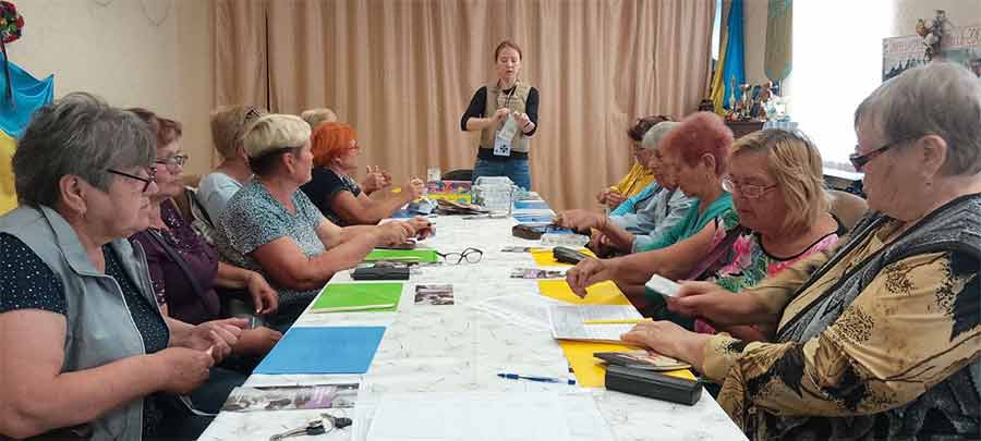 «Харківське жіноче об’єднання «Сфєра» проводить заняття