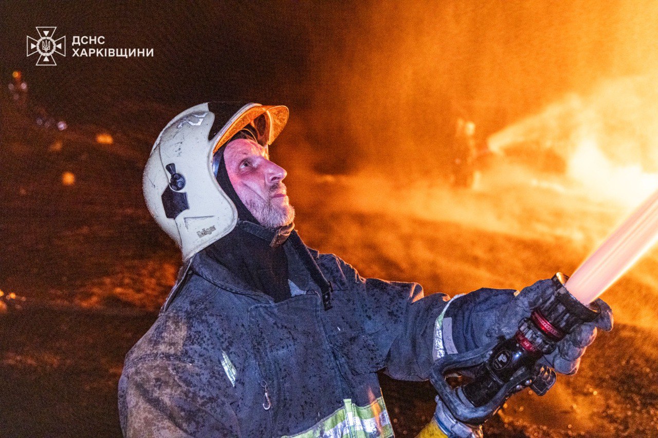 Вогнеборці ліквідовують пожежу