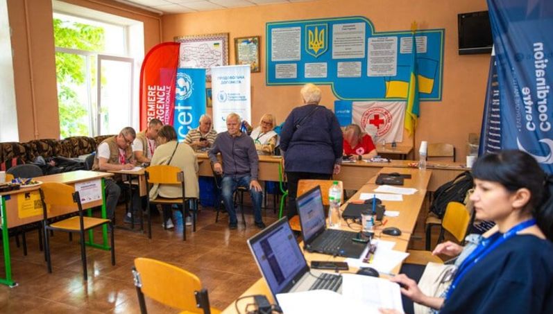 Евакуйовані у транзитному центрі