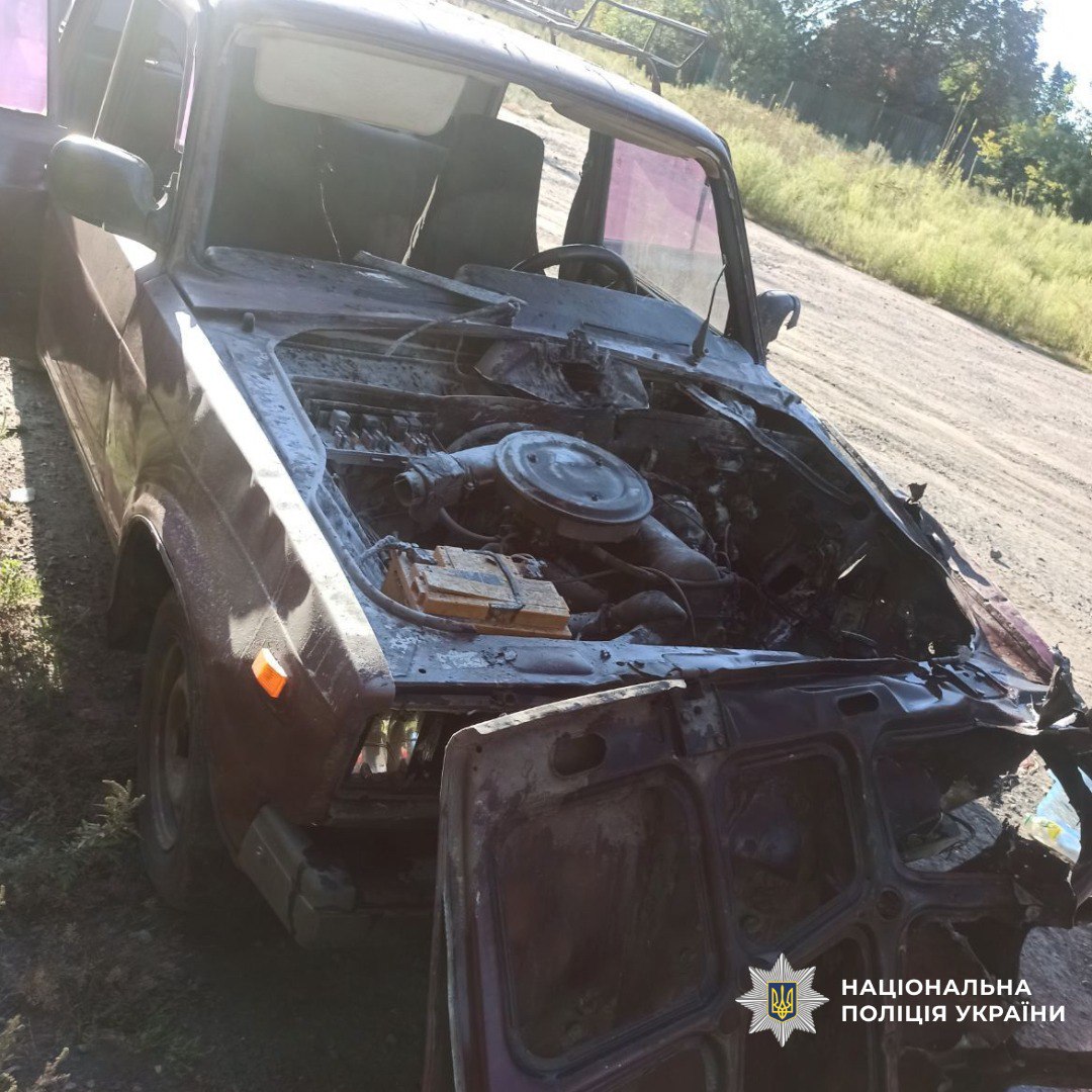 Удар БПЛА по цивільній автівці