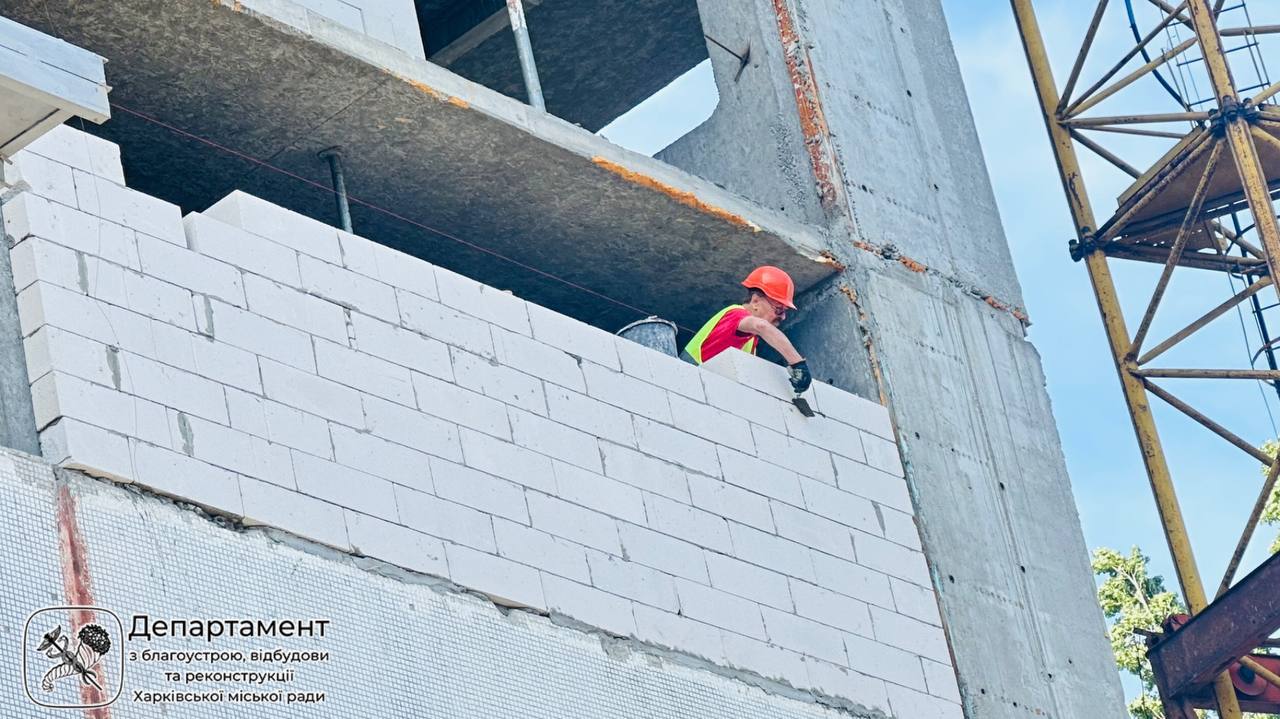 Відновлення багатоповерхового будинку