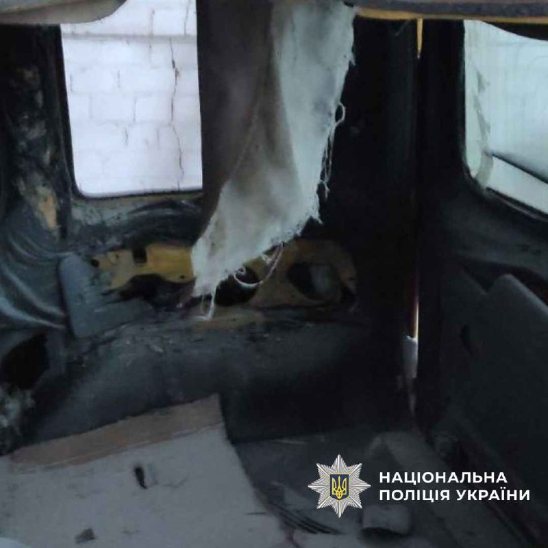 Влучання дрона у цивільне авто