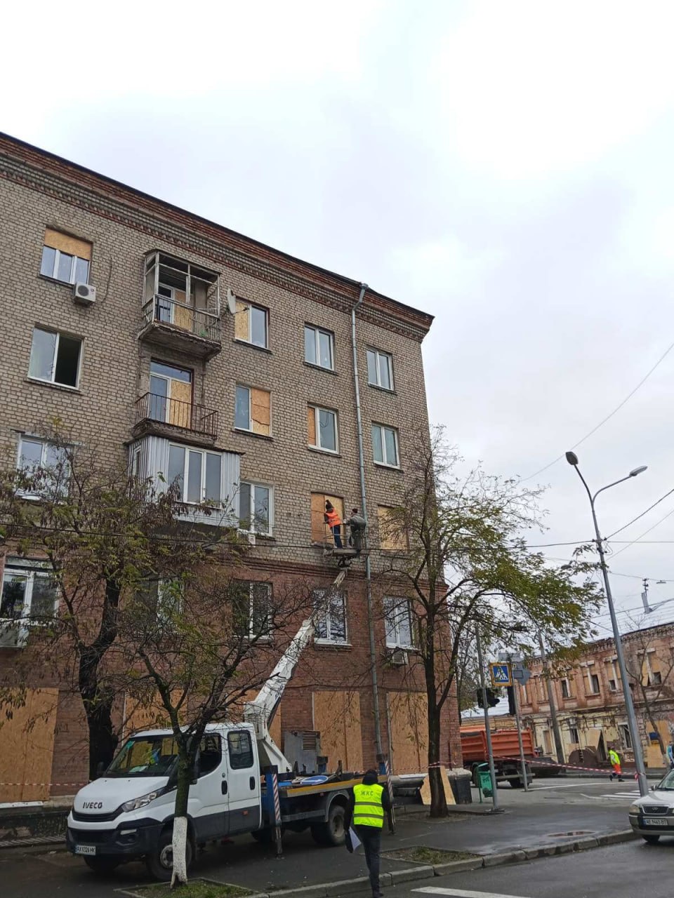 Пошкоджений житловий будинок