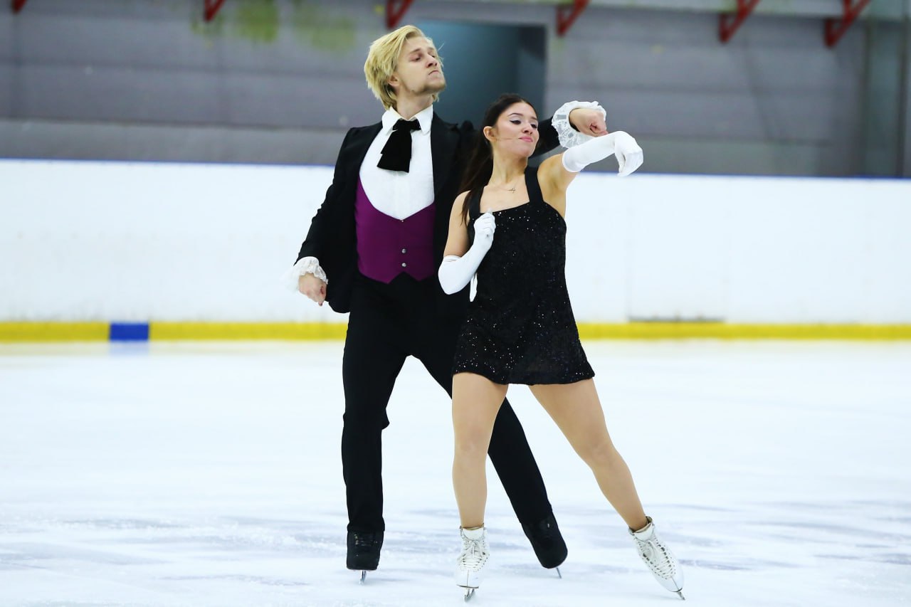 Зої Ларсон і Андрій Капран