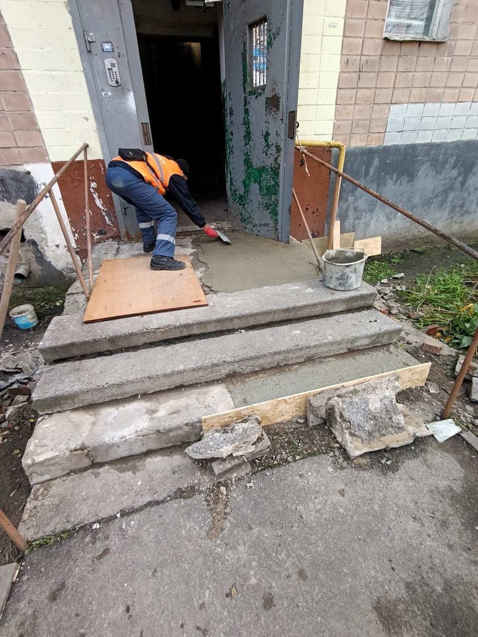 Відновлення будинків у Харкові