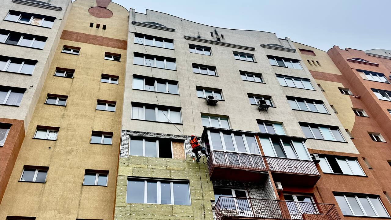 Відновлення багатоповерхового будинку